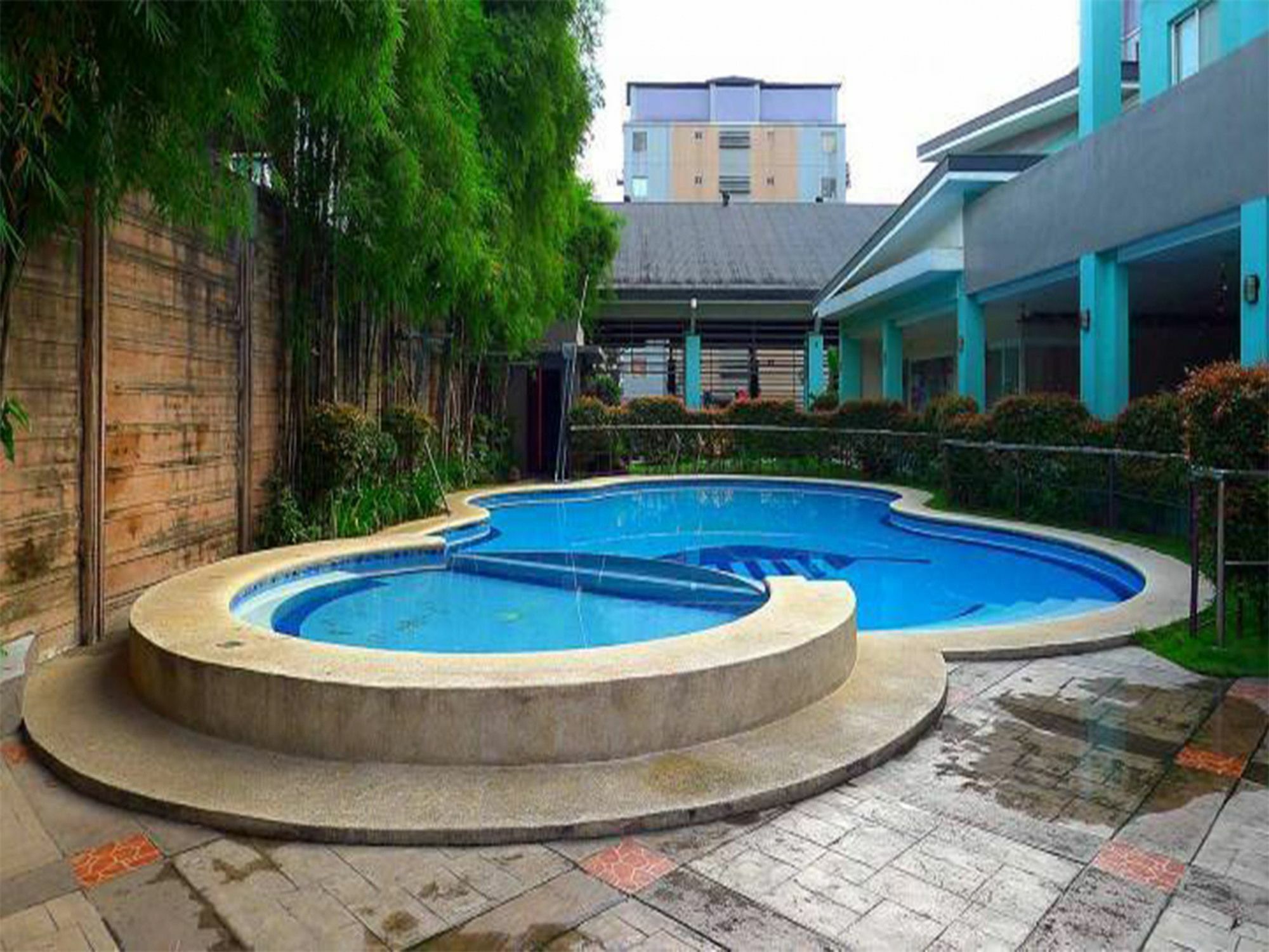 Sofia Bellevue Condominium เกซอนซิตี้ ภายนอก รูปภาพ
